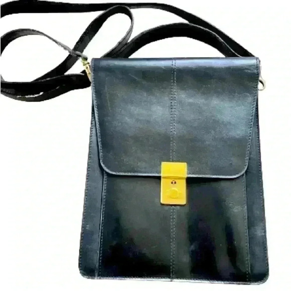 NUOVO  CAPICA BLVK LEATHER MESSENGER CROSSBODY BAG - Picture 2 of 16